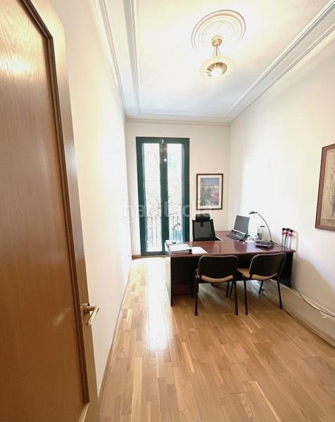 Foto 3cf57004-2528-43e7-beda-c13ee2aa74d2. Miete büro in L´Antiga Esquerra de l´Eixample Barcelona