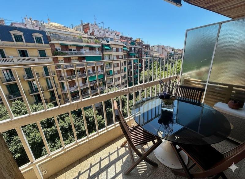 Foto 40cfc88f-518f-493e-89bc-417f02b39f62. Alquiler piso en Sant Antoni Barcelona