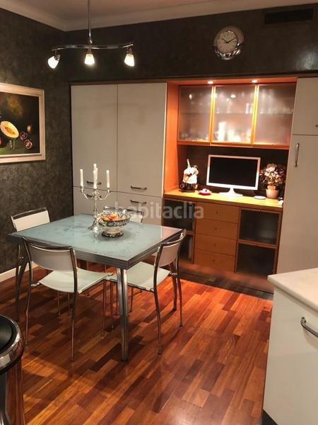 Foto e940a075-eeb0-4eaf-abfc-f04b60f2c847. Pis a Gòtic Barcelona