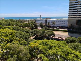 Pis a La Vila Olímpica del Poblenou. Magnífica vivienda en salvador espriu con vistas al puerto olímp