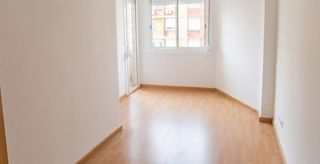 Miete Etagenwohnung  Calle de josep tarradellas i joan. Piso en josep tarradellas lhospitalet de llobregat