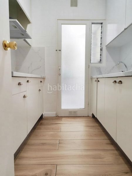 Foto b7d33339-90ba-4a03-8363-532618fb5696. Pis amb calefacció a Sant Antoni Barcelona