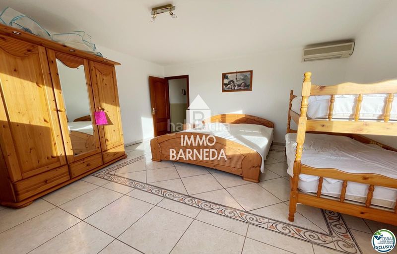 Foto 09359d08-8441-4096-a020-25ba51850fab. Casa amb calefacció aparcament piscina a Nord Roses