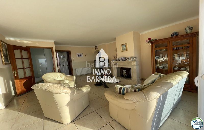 Foto a99ad331-7d55-4ee9-a5da-11405343fc34. Casa amb calefacció aparcament piscina a Nord Roses