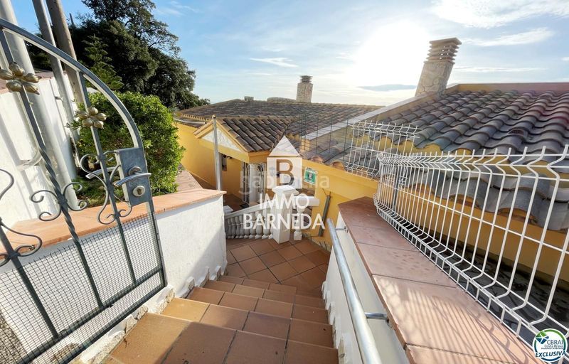 Foto c61ff3bd-a5ab-4358-9e57-32f807f09f77. Casa amb calefacció aparcament piscina a Nord Roses