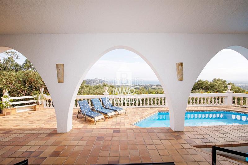 Foto c643e5c4-6916-445d-b9ba-d30257178580. Chalet en osca 8 villa con impresionantes vistas al mar en mas fumats en Roses