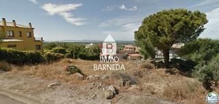Finca rústica  Carrer garbi. Terreno en pau