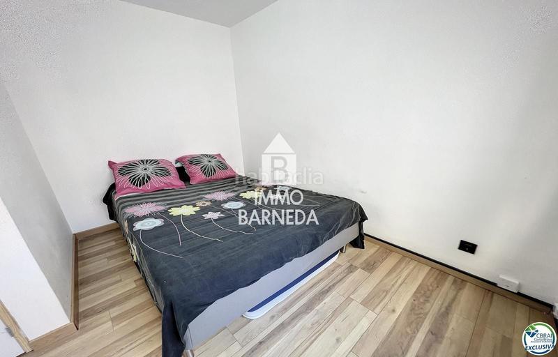Foto a3cc8673-8098-4b69-a62d-d54c8b183f58. Piso en de rhode 181 apartamento de 6 dormitorios en el centro de la ciudad y en primera línea de mar en Roses