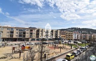 Pis a Del doctor jaume ferran 52. Apartamento de 78 m2 situado en el centro de roses.