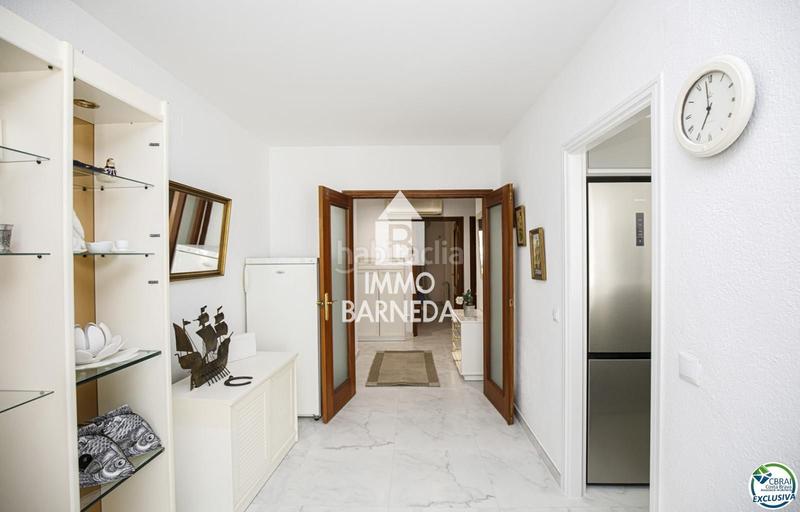 Foto 0fbb80e1-4b83-4cdb-97f6-72f3d145fb1f. Piso en caballito de mar 64 precioso apartamento vacacional reformado en venta en el centro con magníficas vistas al canal en Empuriabrava