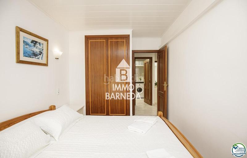 Foto 3a200e2b-de77-4f99-909e-db75998d1329. Piso en caballito de mar 64 precioso apartamento vacacional reformado en venta en el centro con magníficas vistas al canal en Empuriabrava