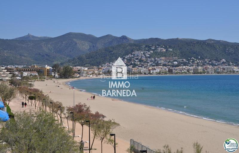 Foto 1115f043-4dc7-4405-b7cb-7a079858d60a. Piso en joanot martorell 6 apartamento en Salatar con vista parcial al mar, gran terraza y aparcamiento privado. en Roses