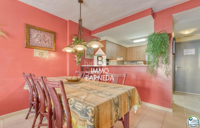 Foto 41f85a31-dbcf-4418-9a44-e3a57f3142b5. Piso en joanot martorell 6 apartamento en Salatar con vista parcial al mar, gran terraza y aparcamiento privado. en Roses