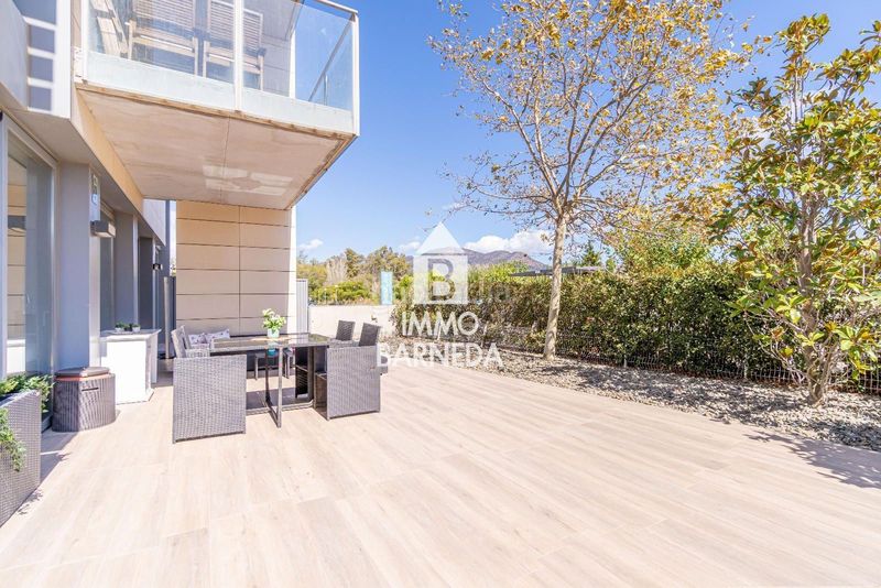 Foto c2e1a751-507c-46c2-ae50-c4384736735f. Piso en clot dels franquets 54 clot dels franquets planta baja de 3 dormitorios con 224 m2 de terraza y jardín a 200m de la playa en Roses