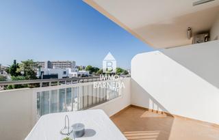 Pis a De la platja 99. Bonito estudio con  terraza y vistas al canal