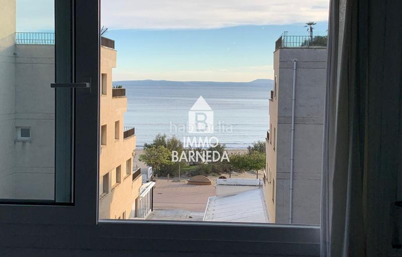 Foto 9b715294-4462-4bc9-b2d5-7eb5f715e88c. Piso en joanot martorell 5 muy bonito apartamento en 2 línea de mar en rosas vista mar en Roses