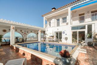 Xalet a N/a s/n. Magnífica casa con vista panorámica a la bahía de roses  licenci