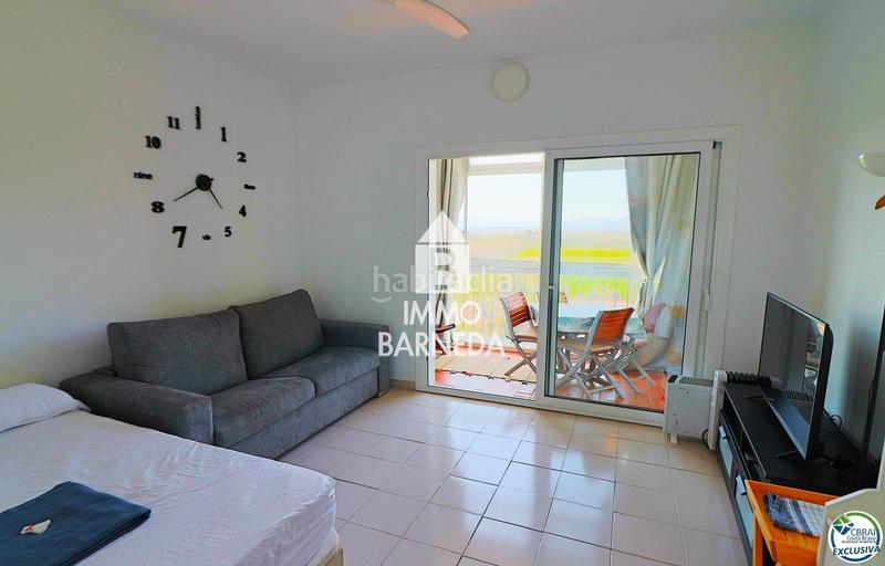 Foto 030b1360-3984-4f34-9a26-82e5ec00c97a. Piso en alhambra 47 acogedor estudio con vistas espectaculares a la montaña y licencia turística en Roses