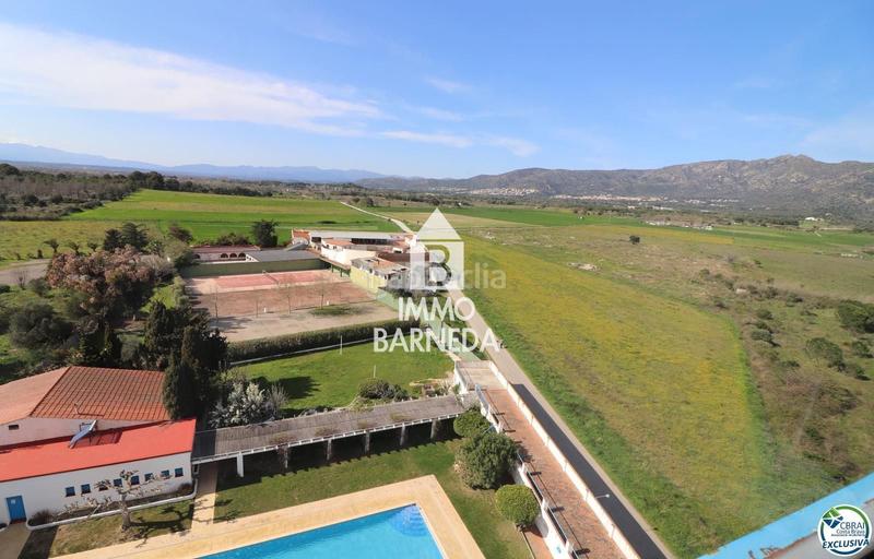 Foto 2b602dff-7889-4889-9cc2-5b42f4837f84. Piso en alhambra 47 acogedor estudio con vistas espectaculares a la montaña y licencia turística en Roses