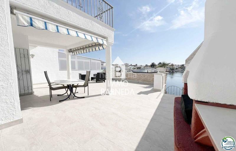 Foto dd1e2e53-c852-481d-9939-25cbf105bb7b. Chalet en tordera 1 casa en venta con amarre en , costa brava en Empuriabrava