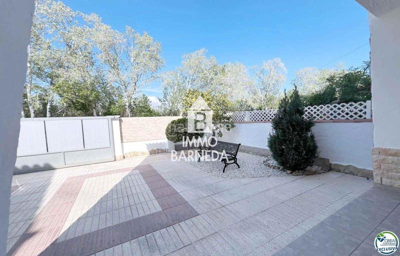 Foto ee7fd4b4-b826-4707-b6ee-923261112b0f. Chalet en tordera 1 casa en venta con amarre en , costa brava en Empuriabrava