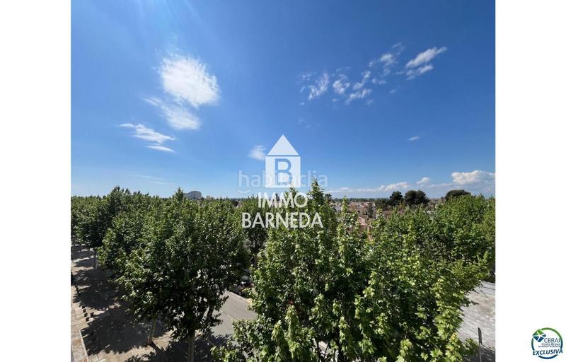 Foto 583d86a2-4f06-47db-a538-27fbf5e15617. Piso en port emporda 1-2 atico en venta 2 habitaciones gran terraza y parking subterraneo. en Empuriabrava