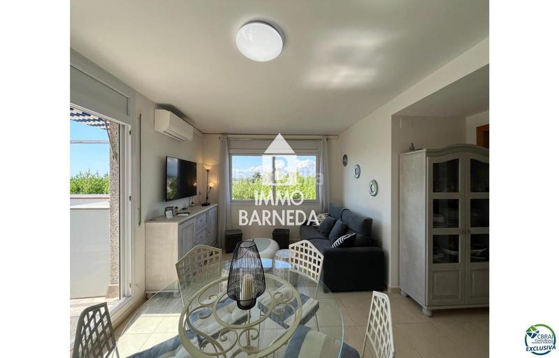 Foto 6740b43b-47a8-4917-8360-bf923d69f049. Piso en port emporda 1-2 atico en venta 2 habitaciones gran terraza y parking subterraneo. en Empuriabrava