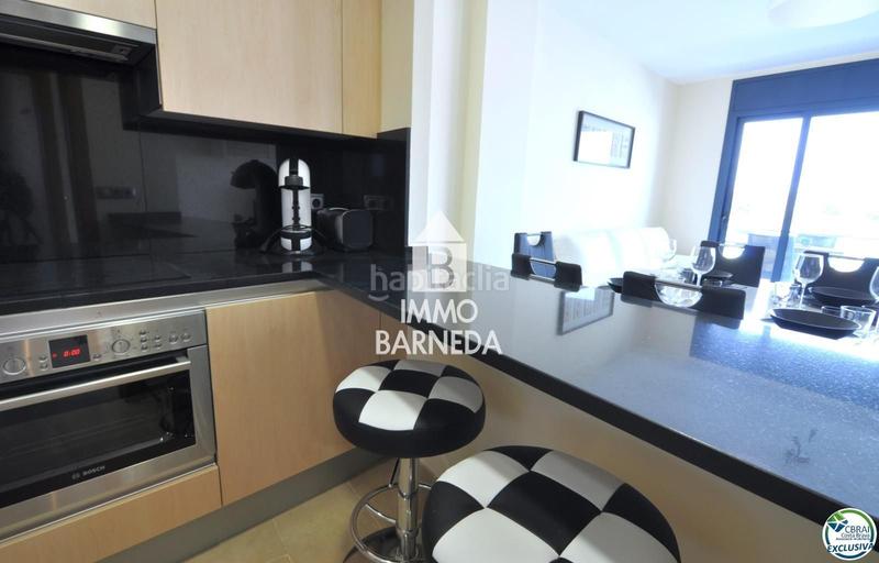 Foto 14d5d5f6-58f1-47d1-9806-b6ffb34d95ba. Piso en cap de la gola 30 encantador apartamento con licencia turística y vistas al canal en Roses