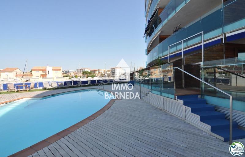 Foto 2c129ac7-dcac-4226-834c-82044463d8fe. Piso en cap de la gola 30 encantador apartamento con licencia turística y vistas al canal en Roses