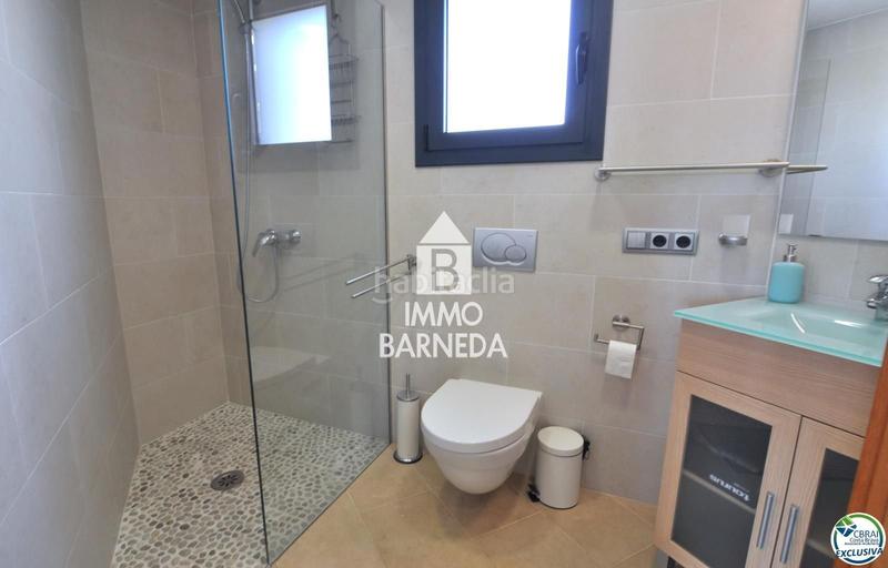 Foto 4ecba32a-1056-4077-a0ef-72ff51b0b3c0. Piso en cap de la gola 30 encantador apartamento con licencia turística y vistas al canal en Roses