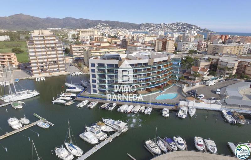 Foto 788f36f9-f953-4fd8-a552-1ee495351709. Piso en cap de la gola 30 encantador apartamento con licencia turística y vistas al canal en Roses