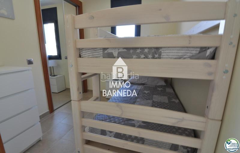 Foto a51b7b7c-6dad-4272-9888-7dae865eda90. Piso en cap de la gola 30 encantador apartamento con licencia turística y vistas al canal en Roses