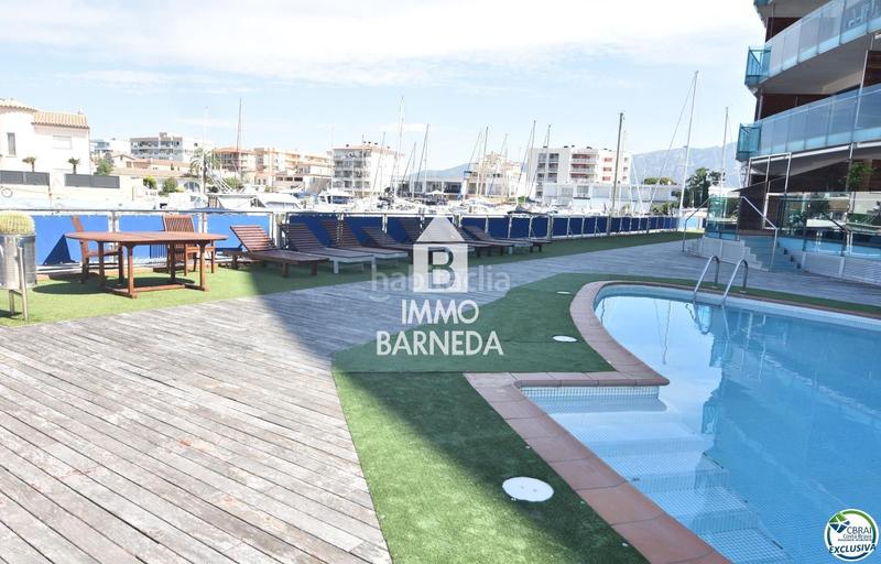 Foto d0f3a6f3-47f3-4165-b13e-aeaf7eb45040. Piso en cap de la gola 30 encantador apartamento con licencia turística y vistas al canal en Roses