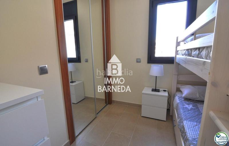 Foto f0fa54d6-515d-4878-b051-faa19f8accd2. Piso en cap de la gola 30 encantador apartamento con licencia turística y vistas al canal en Roses