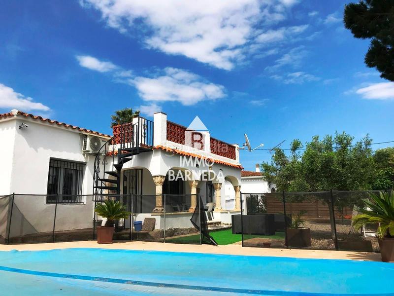 Foto 35313f82-e78a-451c-932f-2ca43551ce67. Chalet en baix camp 4 amplia casa con piscina en venta en mas boscà en Roses