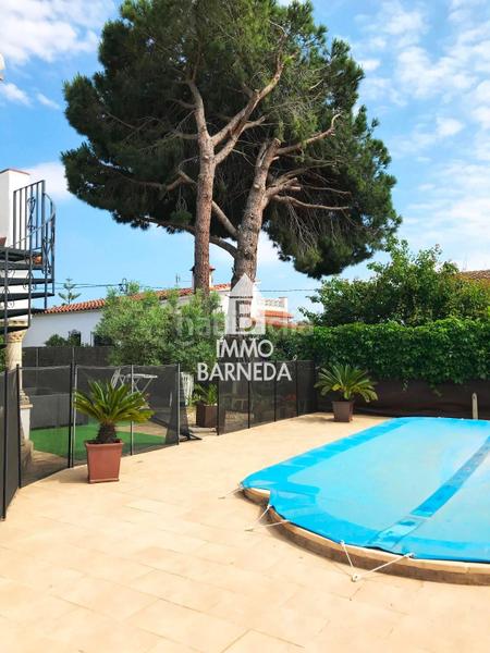 Foto 4c6a9a02-9e15-4091-b8de-7a9c02fe58b5. Chalet en baix camp 4 amplia casa con piscina en venta en mas boscà en Roses