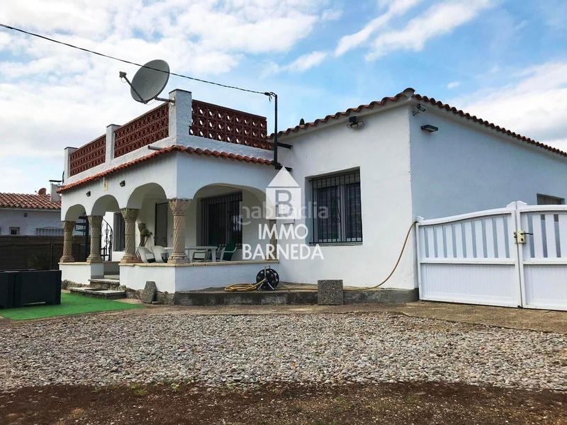 Foto b3fee459-9a72-4570-b5af-aef3f7d9722a. Chalet en baix camp 4 amplia casa con piscina en venta en mas boscà en Roses