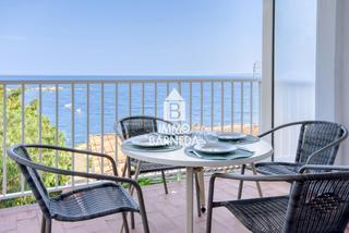 Pis a Jeroni pau 31. Acogedor apartamento con vistas al mar y licencia turística en c