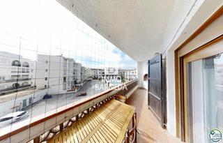 Pis a Poblat tipic/les xaboles 4. Apartamento piso las chavolas a 750m de la playa en empuriabrava