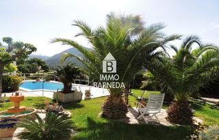 Chalet en Malaga 10. Casa independiente con piscina privada, amplio jardín y vistas d