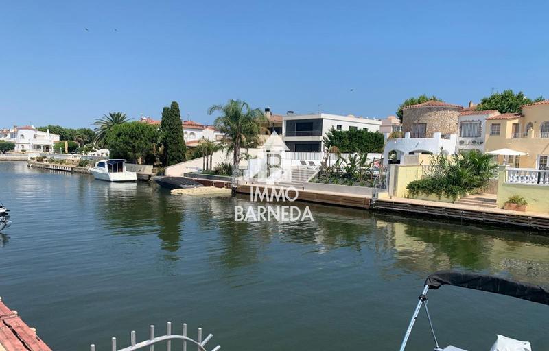 Foto a94bdac5-1d3c-44ce-9a92-5f98dcc56e63. Xalet a empuries c 5 a Tordera - Fluvià - Llobregat Empuriabrava