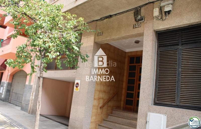 Foto 64feeaeb-1a6d-4293-b1a7-91c646fab7a9. Autoparkplatz in Centre Roses