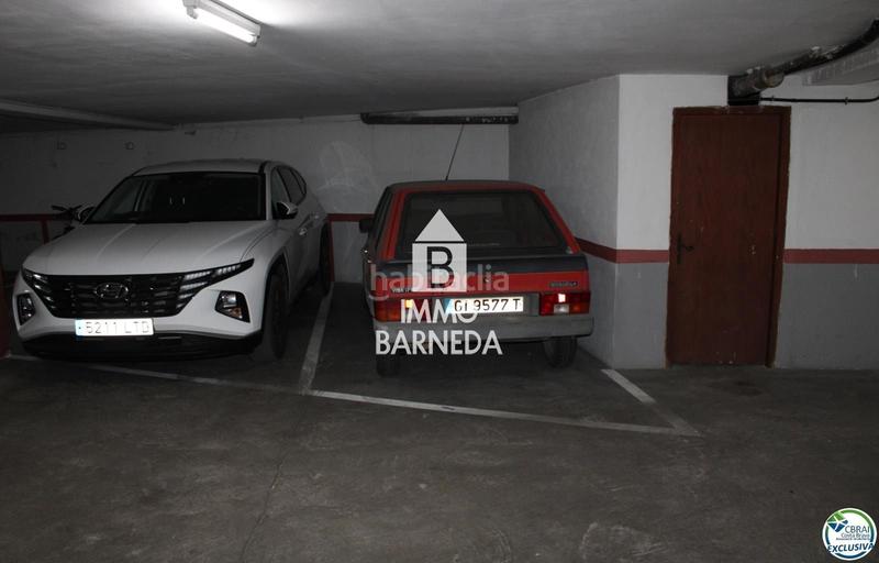 Foto 6a2ffc61-221e-4aeb-baf3-f9a81f080580. Autoparkplatz in Centre Roses