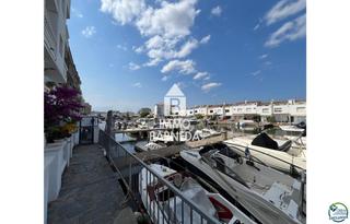 Appartement  Port emporda 27. Apartamento totalmente reformado con 2 habitaciones y vistas al
