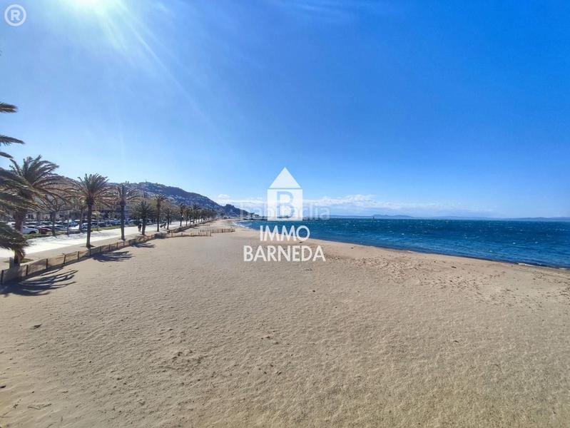 Foto 39da4607-6677-4f71-a27d-e6a8afc6a100. Piso en avinguda de la platja 72 en venta amplio estudio renovado con dormitorio independiente santa margarita en Roses