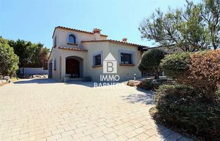 Xalet  Mig 4. Villa totalmente renovada en la exclusiva zona de peralada golf