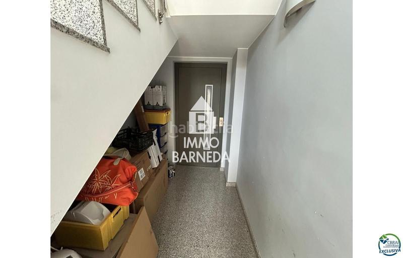 Foto 02a10a40-11c2-4ebf-b1ef-35380207fb8f. Piso en pla de roses 46-48 precioso duplex con ascensor en venta en un edificio de dos viviendas, plaza de parking en Empuriabrava