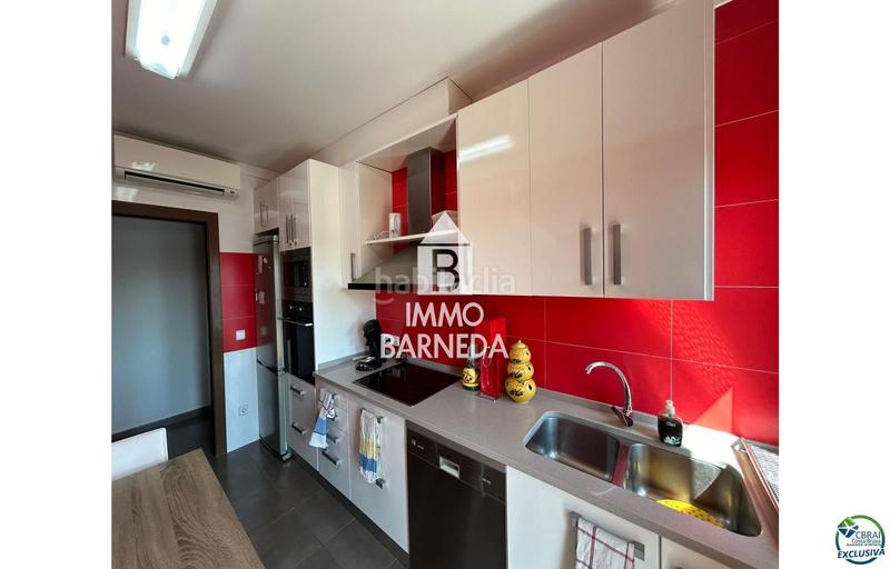Foto 39e9a80d-2bf0-4ea5-a61c-b11943e67fda. Piso en pla de roses 46-48 precioso duplex con ascensor en venta en un edificio de dos viviendas, plaza de parking en Empuriabrava