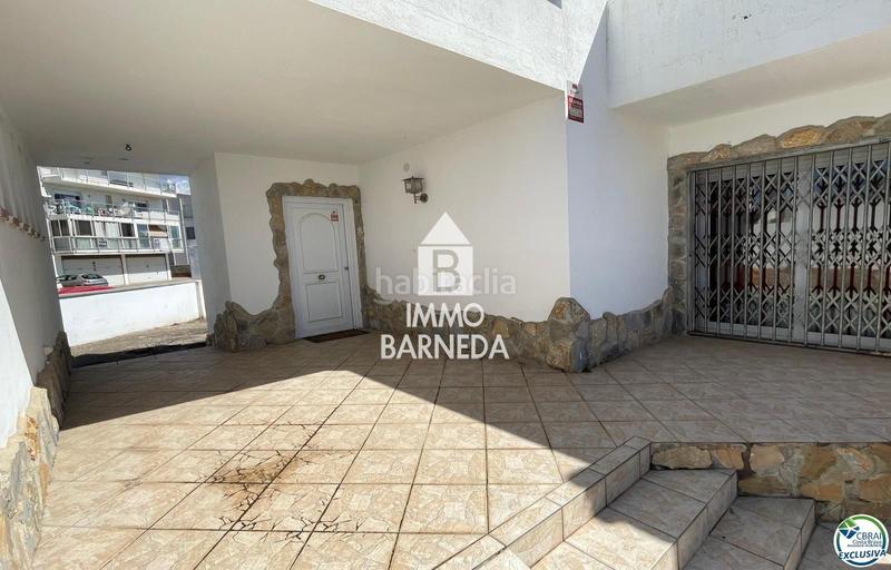 Foto 4a8d0e42-0ea6-4c5d-88b1-22ef77a44594. Chalet en cala d´or 1 bonito chalet adosado con 321 m2 de parcela, 120 m2 construidos. en Roses