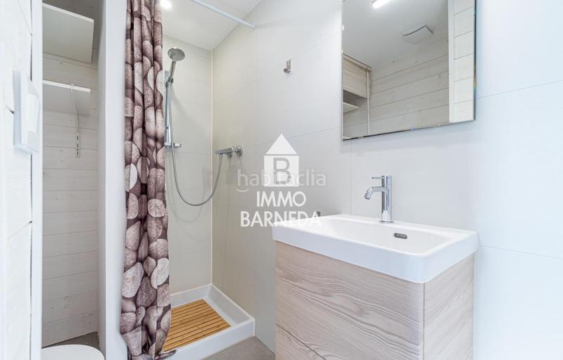 Foto 43dc8a21-50be-4233-ac85-5148d083f0f3. Piso en port empordà 85 precioso apartamento en la última planta con vistas al canal y amarre privado en Empuriabrava